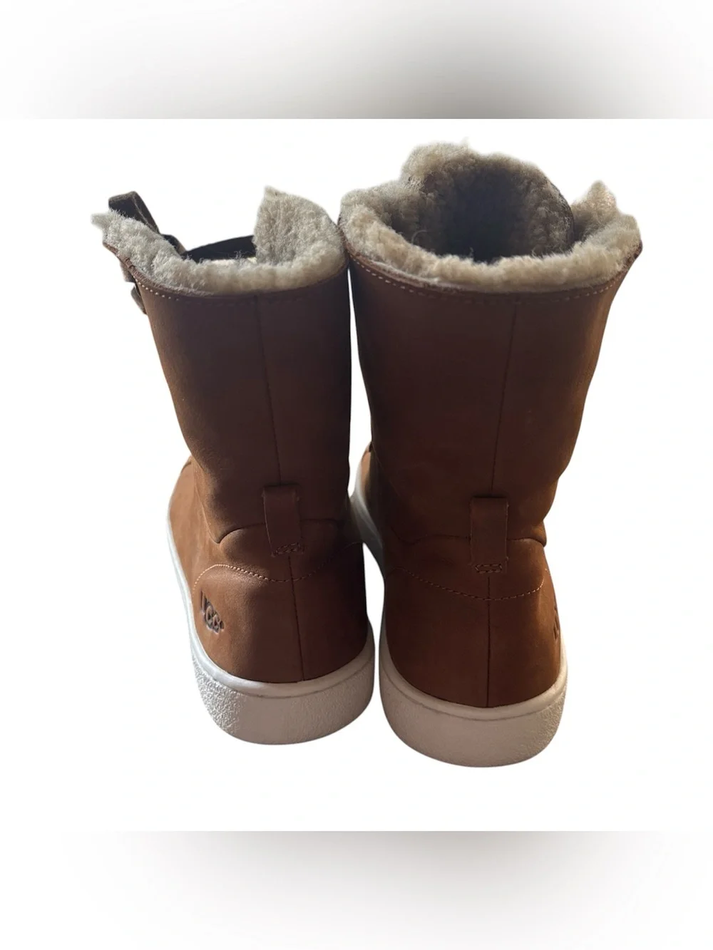 NWOT UGG Women’s Size 7.5 Chestnut Leather Shearling Lined Lace-Up High Top Boot